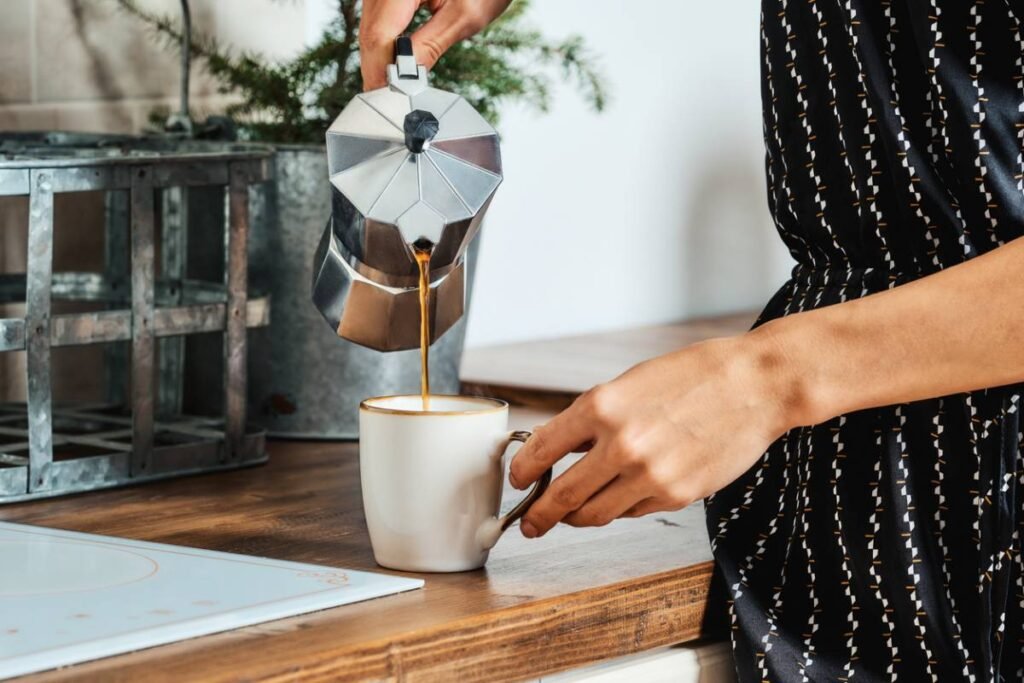 Comment choisir votre cafetière selon vos besoins quotidiens